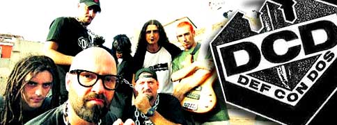 C&eacute;sar Strawberry es vocalista en Def Con Dos